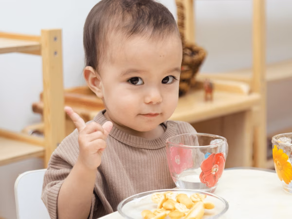 Help! Mijn kind loopt steeds weg van tafel tijdens het eten – wat nu?
